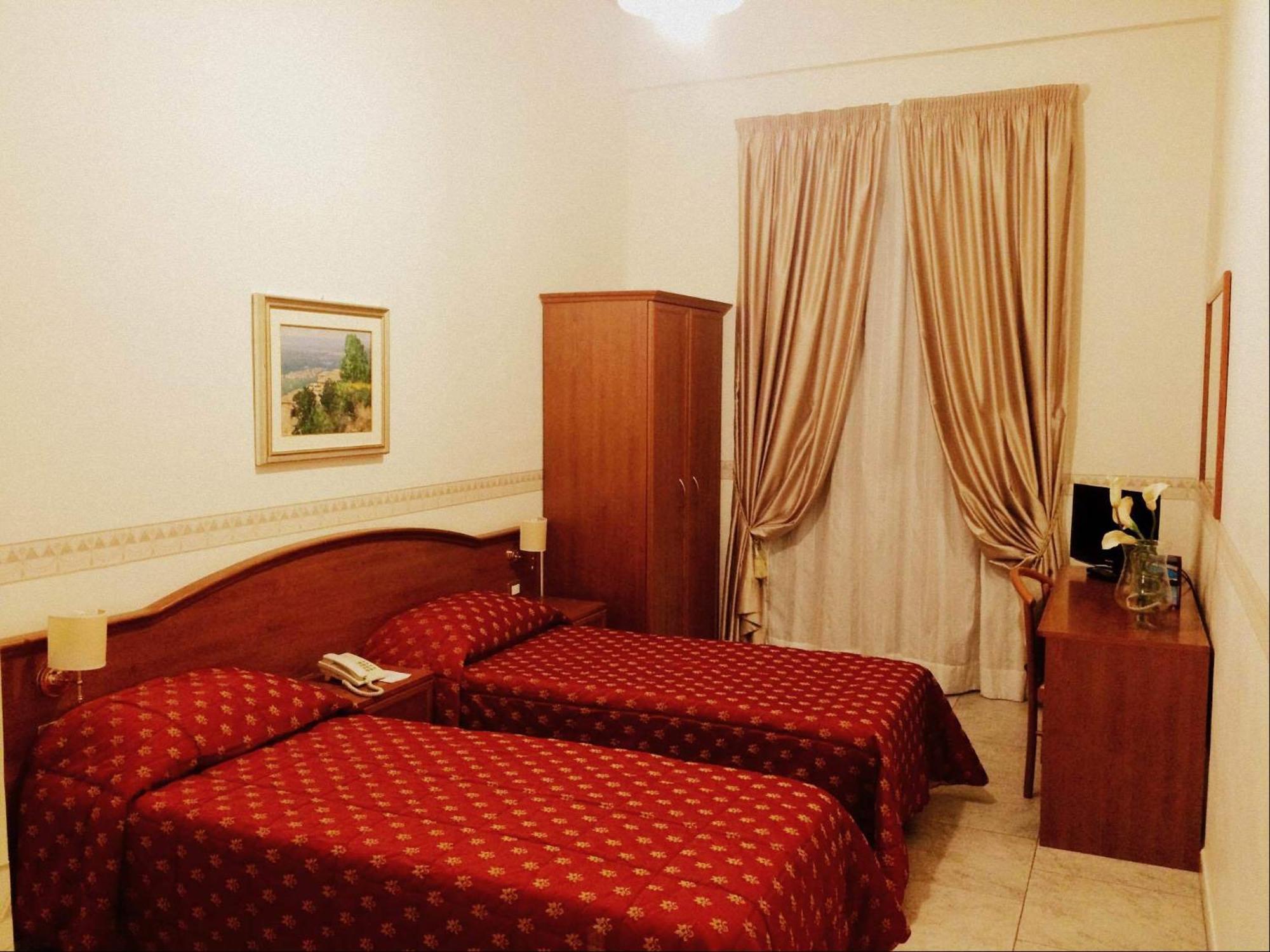 Grand Stella Maris Hotel